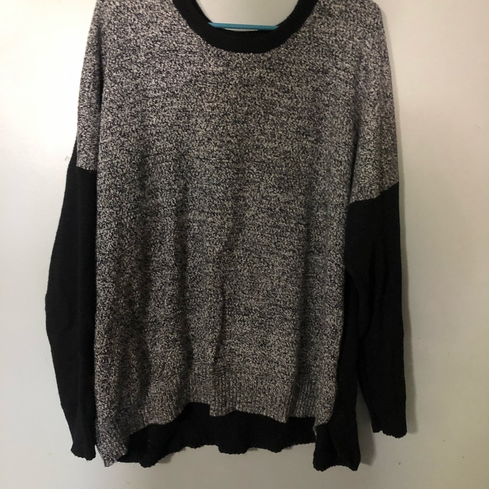 Black and gray sweater
